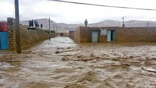 The flow of valleys and floods of natural disasters hit the Sultanate of Oman before winter video