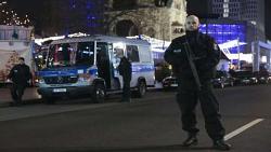 احتراق 10 حافلات نقل نتيجه انفجار في شتوتجارت الالمانيه فيديو