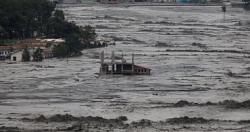 مصرع 7 على الاقل واكثر من 20 مفقودا سبب الفيضانات بنيبال فيديو وصور