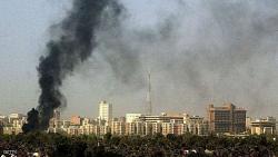 سقوط صاروخ بالقرب من السفاره الامريكيه بوسط بغداد