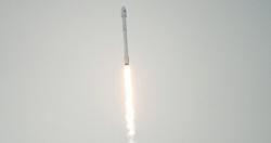 SpaceX تستعد بصاروخها العملاق قبل اختبار اطلاق نموذج مركبه المريخ