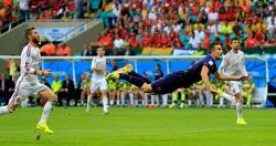 صباح جول سجل فان بيرسي في إسبانيا بهدف أسطوري في كأس العالم 2014 FIFA