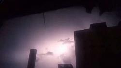 فيديو لعواصف ممطرة ورعدية وبرق في بعض المحافظات