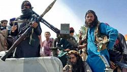 طالبان تعلق جثث 4 متهمين بالخطف في ميدان عام بافغانستان