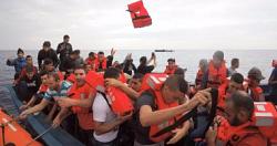 انقاذ 151 مهاجرا فى البحر المتوسط واعادتهم الى ليبيا