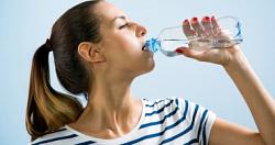 الجسم يبوح باسراره كيف يخبرك انك لا تشرب ما يكفيه من الماء