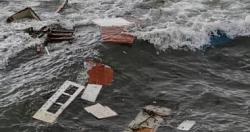 غرق سفينه ركاب تقل عشرات الاشخاص قباله جزيره بالي باندونيسيا