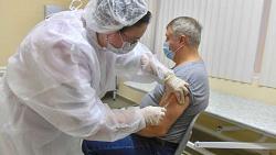 عاجل الحكومه الروسيه التطعيم سيصبح الزاميا في بعض مناطق البلاد