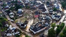 160 قتيلا في المانيا وبلجيكا والاف المشردين سبب الفيضانات