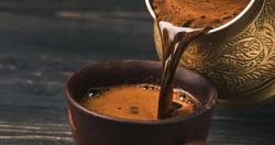لعشاق القهوه اخذ الكافيين يخفض خطر الاصابه بسرطان الفم والحلق والرحم