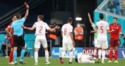 يورو 2021 سويسرا تكمل لقاء اسبانيا بـ10 لاعبين بعد طرد فريلير فيديو