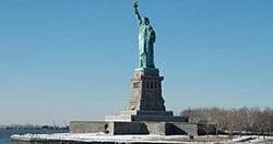 قصه تمثال الحريه الصغير وهل هناك تماثيل مماثله فى امريكا؟