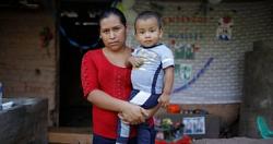العثور على طفل وحيدا على بعد مئات الاميال من وطنه فى المكسيك