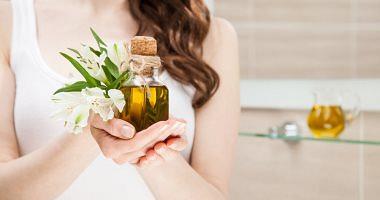 Natural recipes for skin from olive oil cleaning peeling and removing makeup