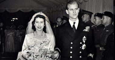 Exciting stories for jewelry cutting of Elizabeth wedding crown broken during her hair styling