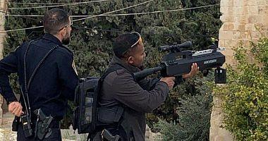 Palestinian injured after chasing Israeli police in the town of Silwan