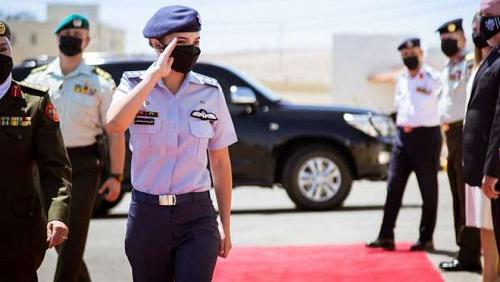 Shihana Air Force Daughter King of Jordan Treates the eyes of the military