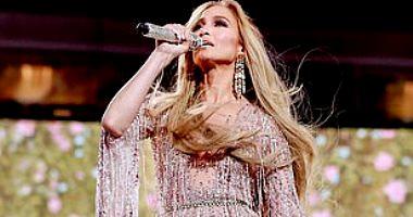 Jennifer Lopez wears Zuhair Murads design at its ceremony in Plus Angeles