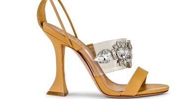 The latest shoes designs for autumn and winter 2022 highlighted with crystal shoes