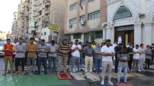 URGENT Awqaf praises citizens consciousness in Eid alAdha prayer Zero irregularities