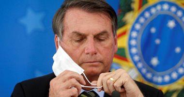 The Government of Sao Paulo fined the President of Brazil for not placed a medical muzzle