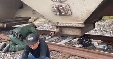 Video of the American police stumble on immigrants within the container of Jalal