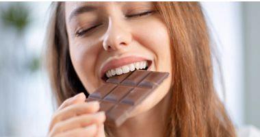 Chocolate and women know their benefits on your health control your pressure and angry
