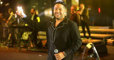 Mohamed Hamaki publishes pictures of his concert in Kuwait Thank you for the last night