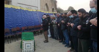 Hisham Abbas is aware of the funeral of his father from the cemeteries