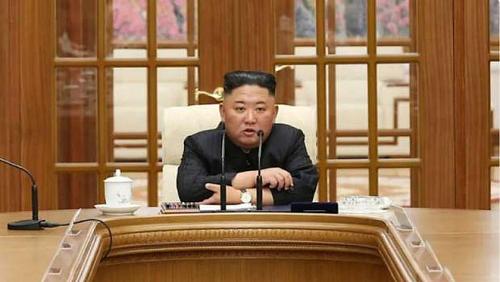 The appearance of the North Korean leader slim small on the chair disease or diet