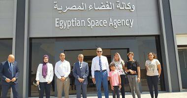 Mahmoud Hamida in front of the Egyptian Space Agency hoping to achieve the dreams of our children