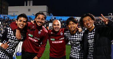 Iniesta manufactures history in its 100 matches with Japanese Vissillel