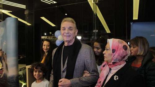 Mahmoud Hamida with his family in the special show of the film Ritsa Pictures