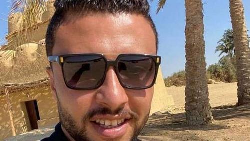 An Egyptian young man in Saudi Arabia with a heart attack counts his family after the death of his father