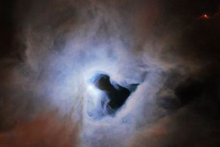 A new image from Hubble reveals a cosmic key hole