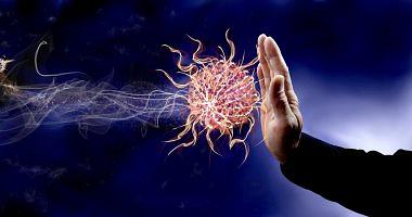5 changes to strengthen the immune system in the winter highlighted the hands of the hands