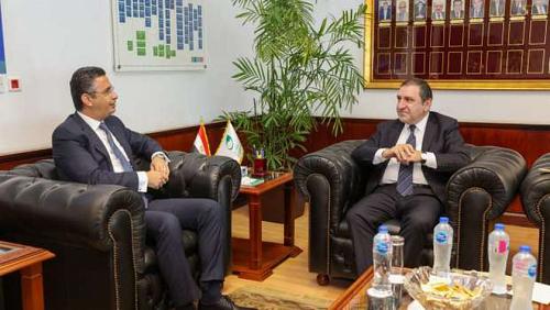 The head of the Postal Authority receives the Ambassador of the Republic of Azerbaijan in Cairo