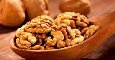 Take this kind of nuts daily reduces the risk of death in heart disease you know
