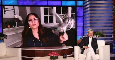 You sleep with her in the same room Salma Hayek taking the details of her relationship with her friend owl