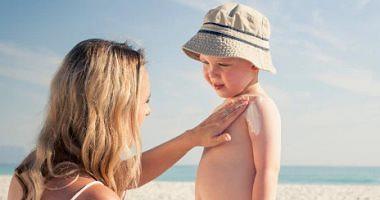 How to protect your child from the scorching sun during the summer vacation on the beach