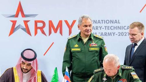 Riyadh and Moscow sign agreement to develop areas of joint military cooperation