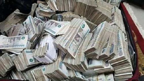 A person who is trading in the currency in Assiut has been arrested
