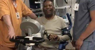 Pellet is trained on the bike inside the hospital and jokes I will return to Santos soon