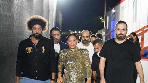 Sherine tumble her audience after her appearance of the head is your opinion in the new Lok