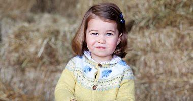 Princess Charlotte in the official picture of her birthday is confident and dynamic