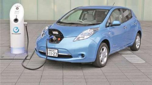 Expert launched the first electric car with local production over the next two years