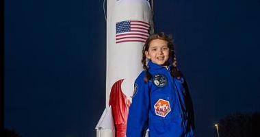 A British girl sends a poster to the moon in the first fall on its surface since 1972