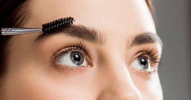 Natural recipes for growth and strengthening of eyebrow hair from cosmetic tools