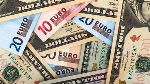 The price of the euro decides to the lowest level against the dollar than 20 years
