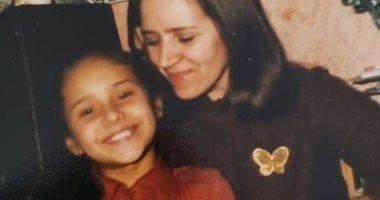 Nostalia Nelly cream regains memories of her childhood with her mother